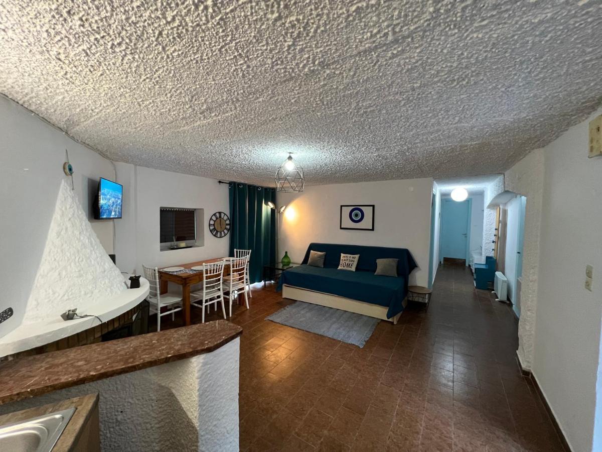 Ciel Apartment, 5 Minutes Walk From Ipsos Beach! Exterior photo
